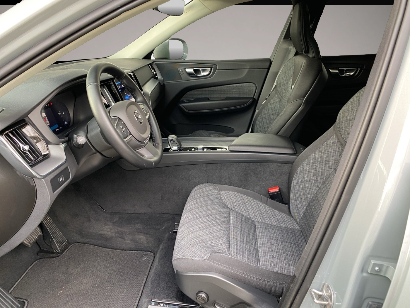 Bild 7 Volvo XC60 Core LED+Navi+SHZ+Winterp.+2xKlima+4xSHZ