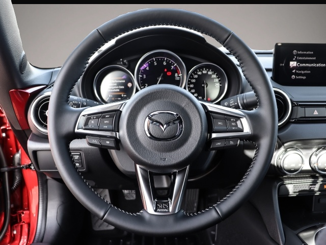Bild 4 Mazda MX-5 1.5L SKYACTIV-G 132 6MT RWD Homura EU6e