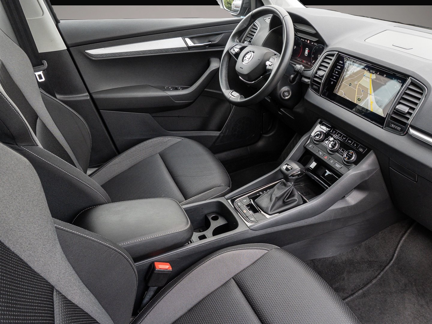 Bild 6 Skoda Karoq 1.5 TSI DSG Ambition Tour