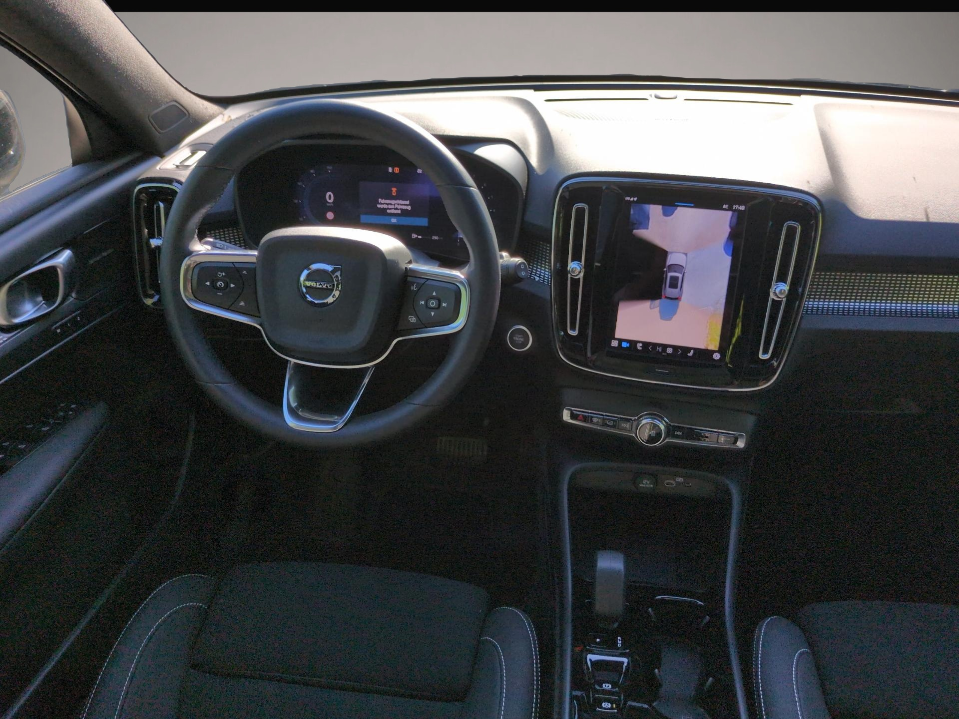Bild 6 Volvo XC40 B3 (Benzin) Ultra Black Edition 2WD Automat