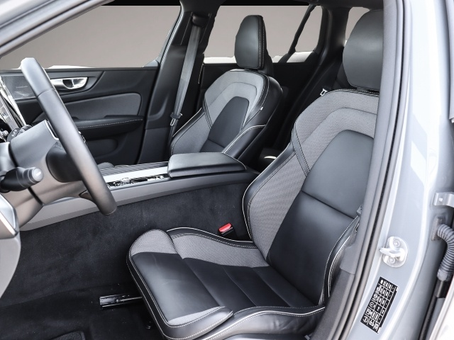 Bild 6 Volvo V60 Cross Country Cross Country Plus AWD B4 Dies