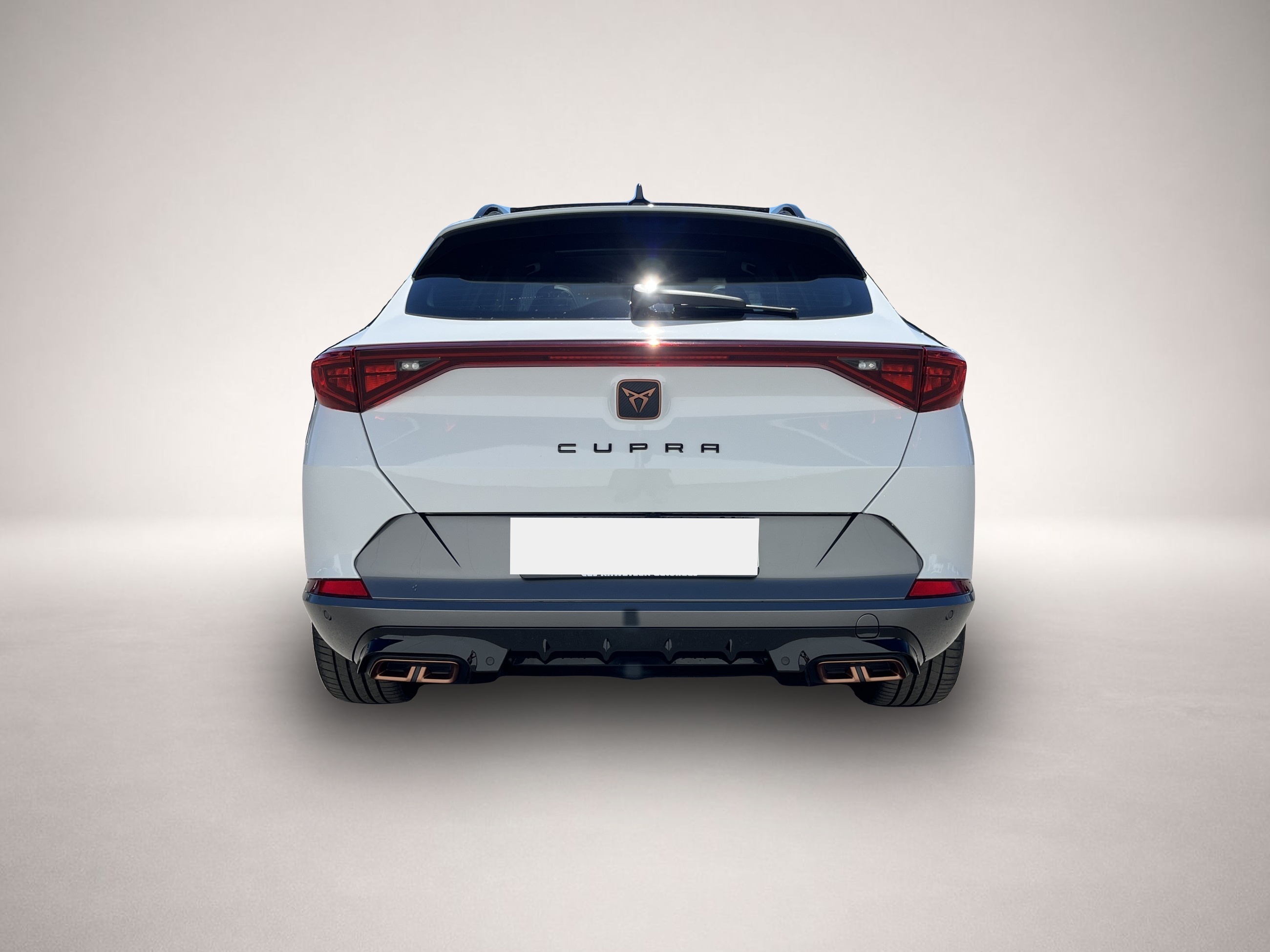Fotografie des Cupra Formentor VZ 1.4 TSI e-Hybrid AHK PANO el.Klappe