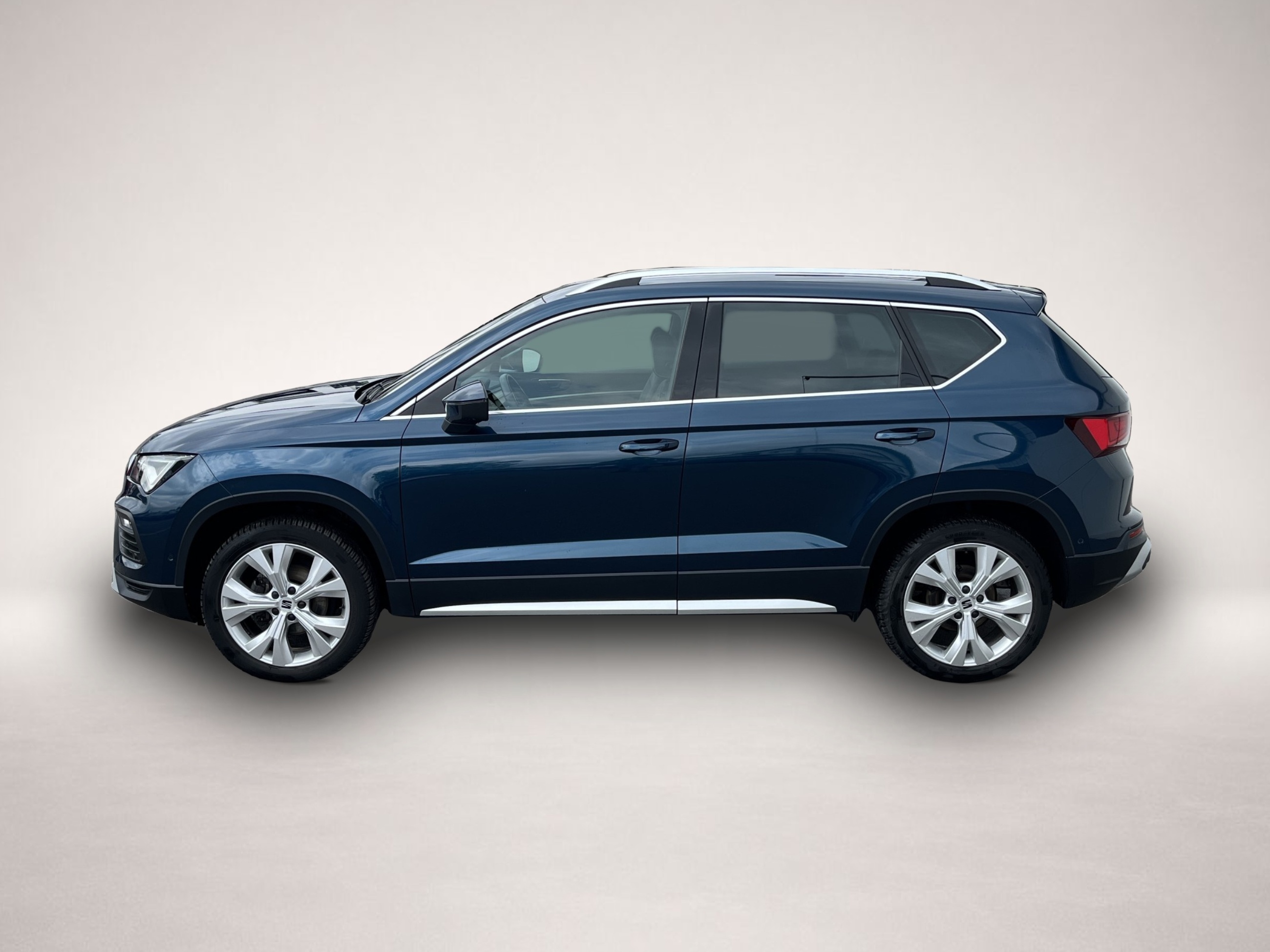 Fotografie 2 des Seat Ateca 1.5 TSI DSG Xperience AHK Navi Keyless ACC