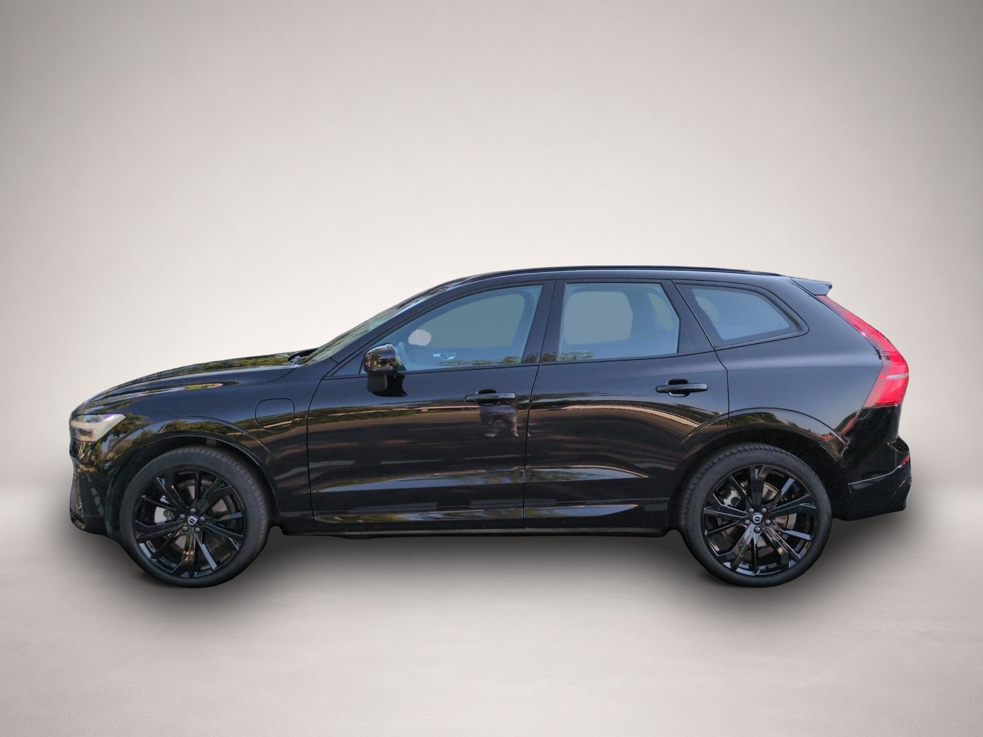 Bild 6 Volvo XC60 XC 60 Plus Black Edition Recharge Plug-In Hybrid