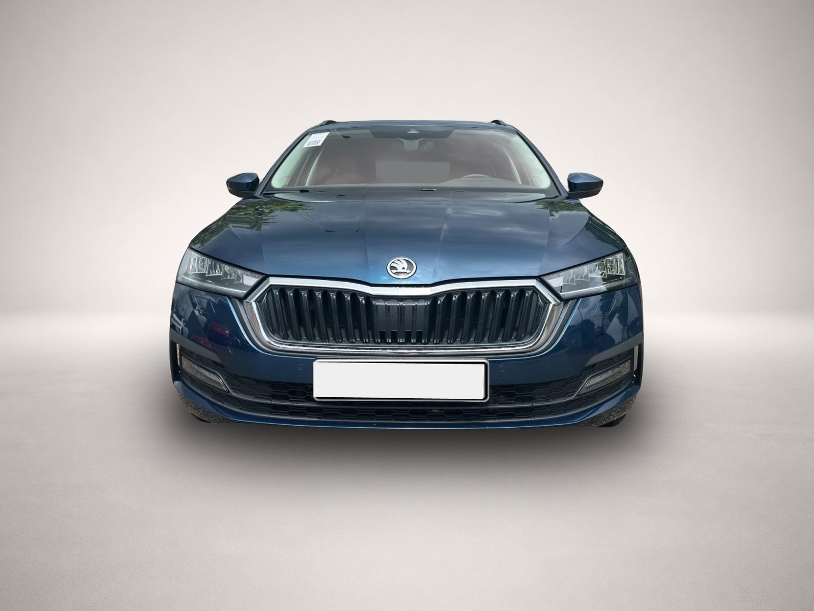 Bild 2 Skoda Octavia Combi 1.4 eHybrid DSG Ambition REAR VIEW