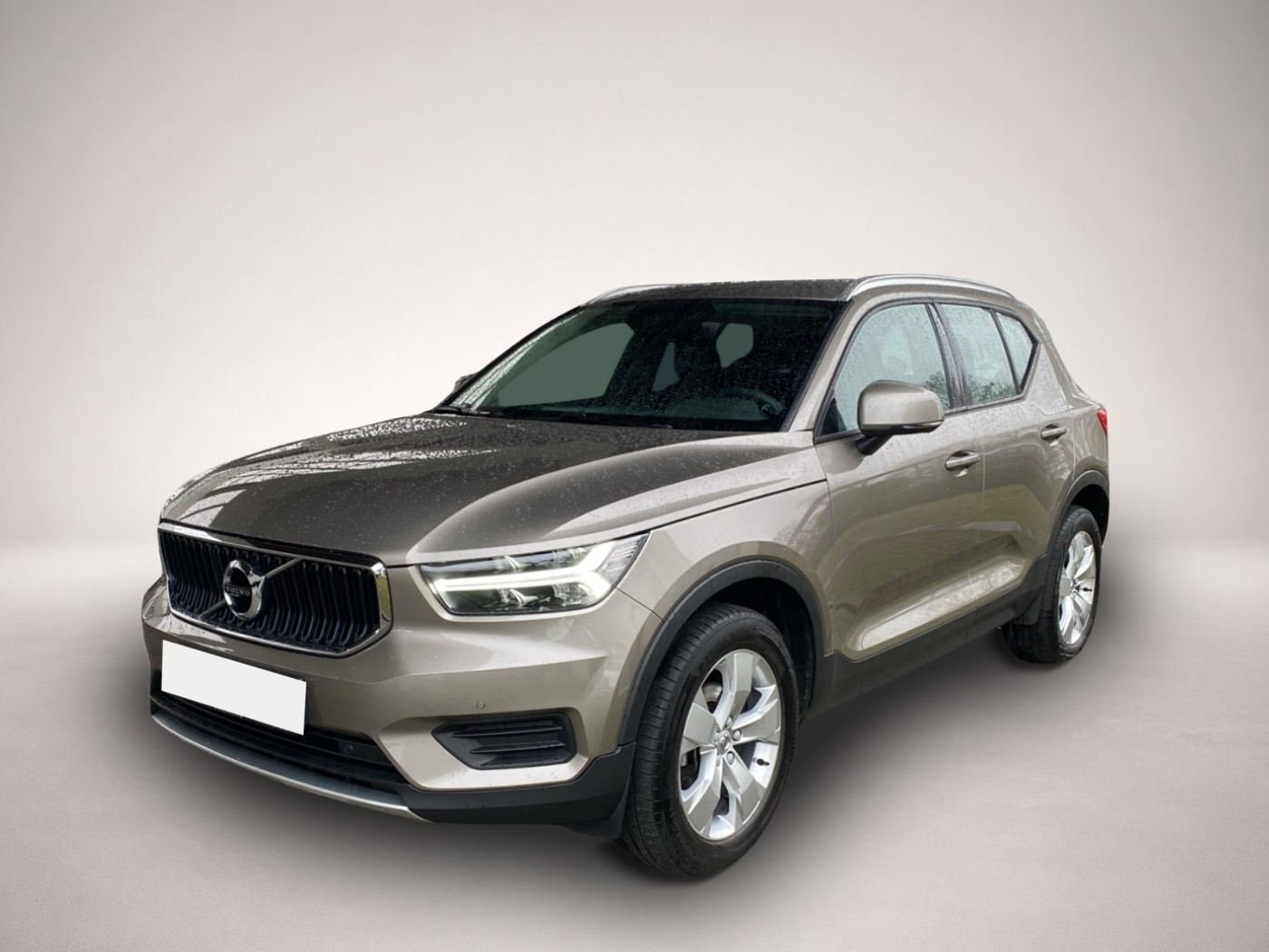 Bild 1 Volvo XC40 Momentum Pro WiPa*LED*RFK*DAB+*StHzg*