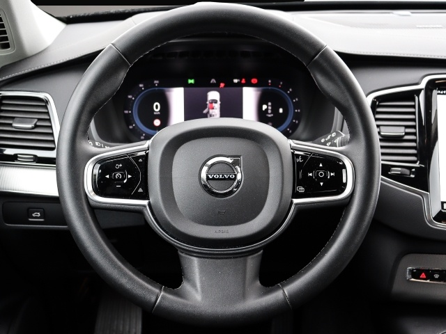 Bild 5 Volvo XC90 Plus Bright AWD B5 Benzin Mild-Hybrid EU6d