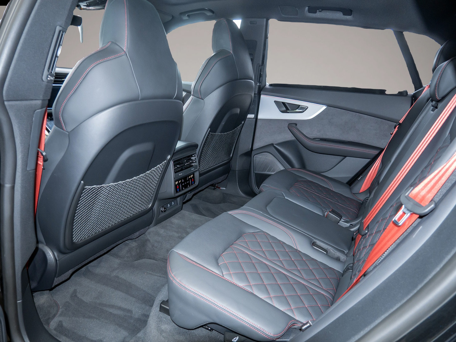 Bild 4 Audi Q8