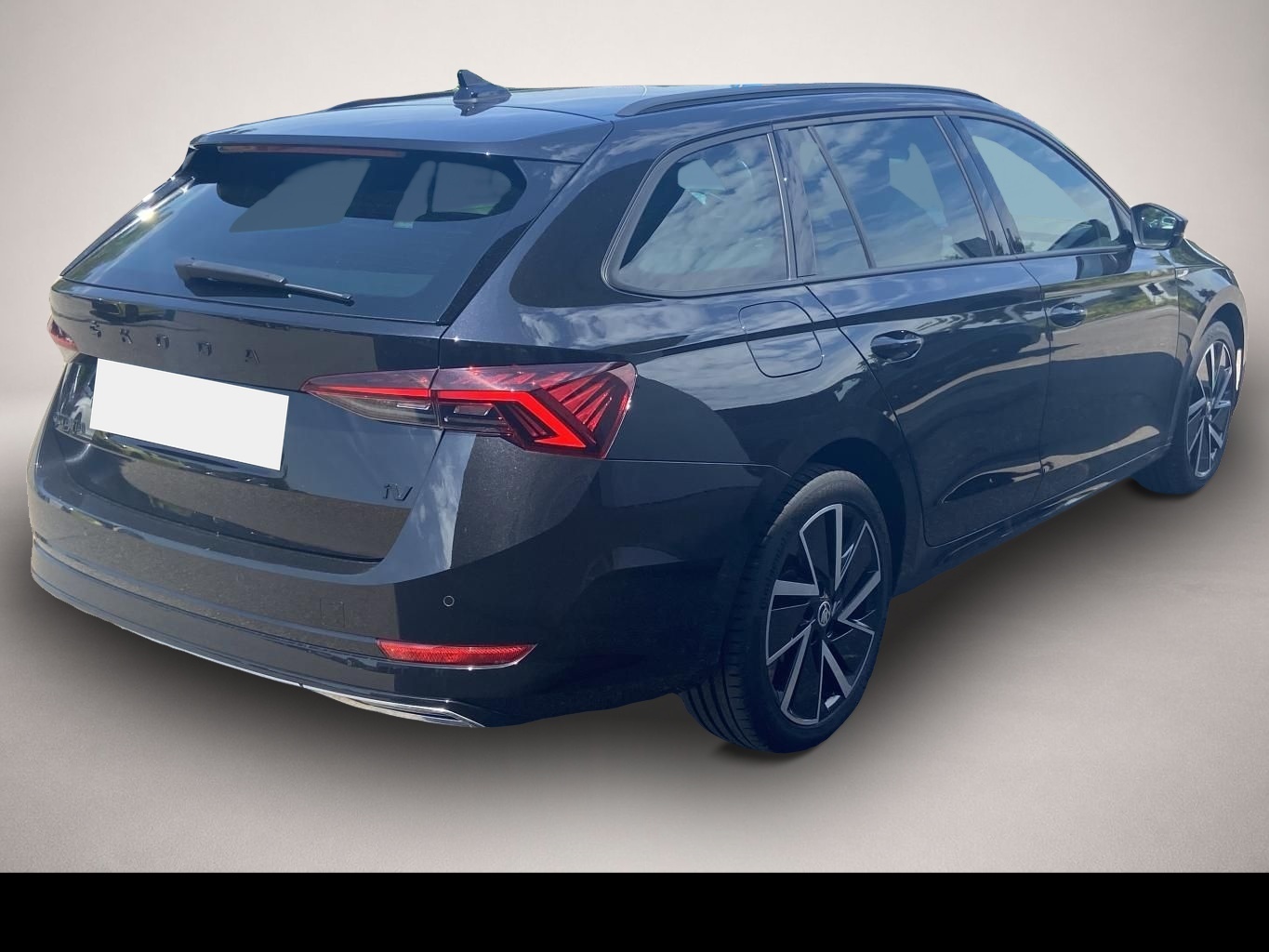 Bild 4 Skoda Octavia Combi 1.4 TSI DSG eHybrid SPORTLINE HEAD