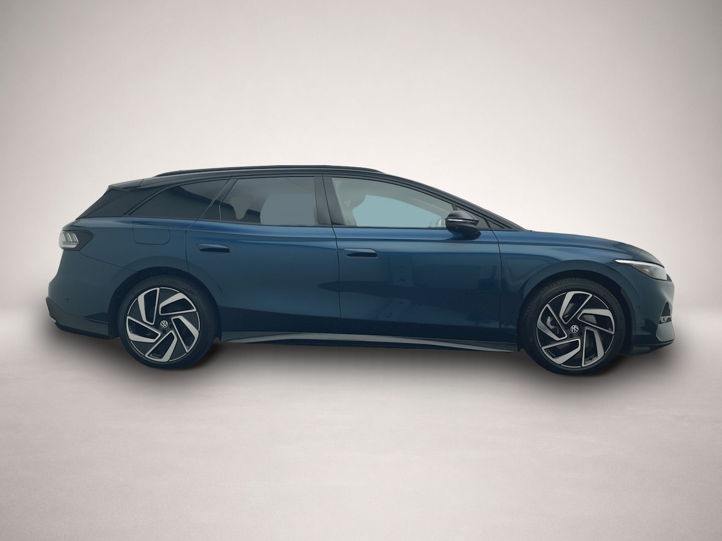 Fotografie 6 des Volkswagen ID.7 Tourer 5-J-GAR AHK DCC SMATZ-GLAS AREA-VIEW